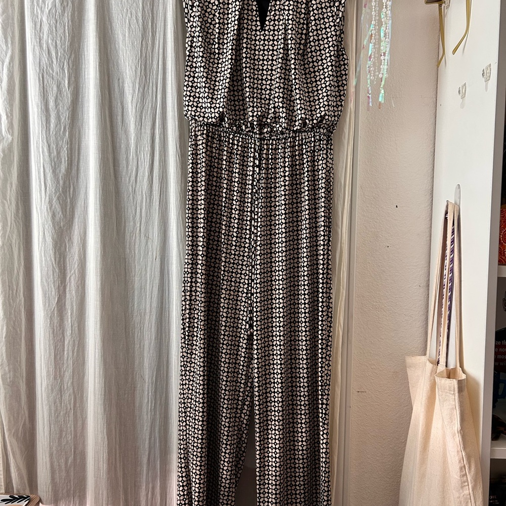 Enfocus Studio Petite Tan and Black Geometric Jumpsuit-4P